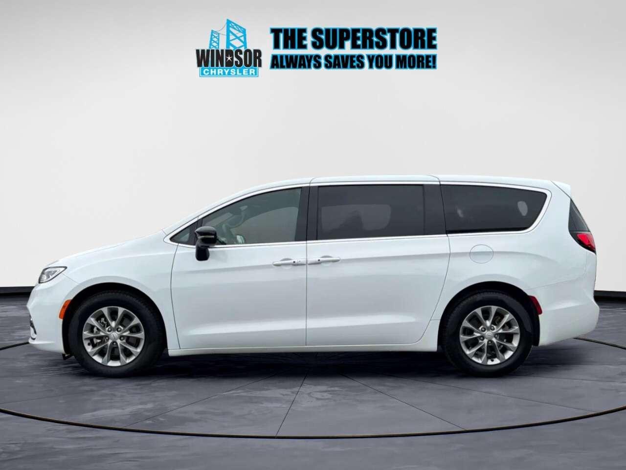 2026 Chrysler Pacifica Limited FWD Photo