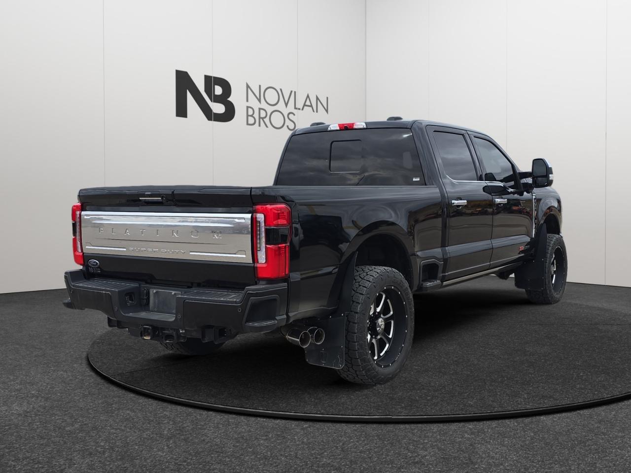 2024 Ford F-350 Super Duty SRW Platinum Photo4