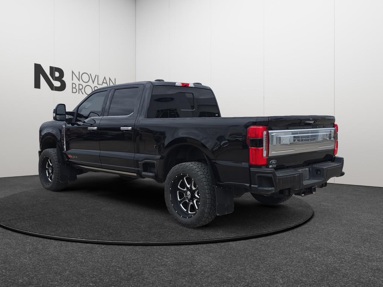 2024 Ford F-350 Super Duty SRW Platinum Photo2