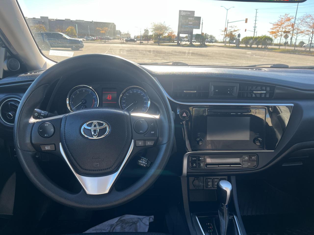2018 Toyota Corolla LE CVT Photo