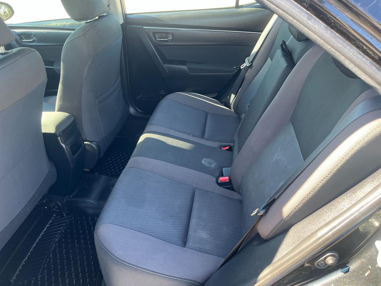 2018 Toyota Corolla LE CVT Photo