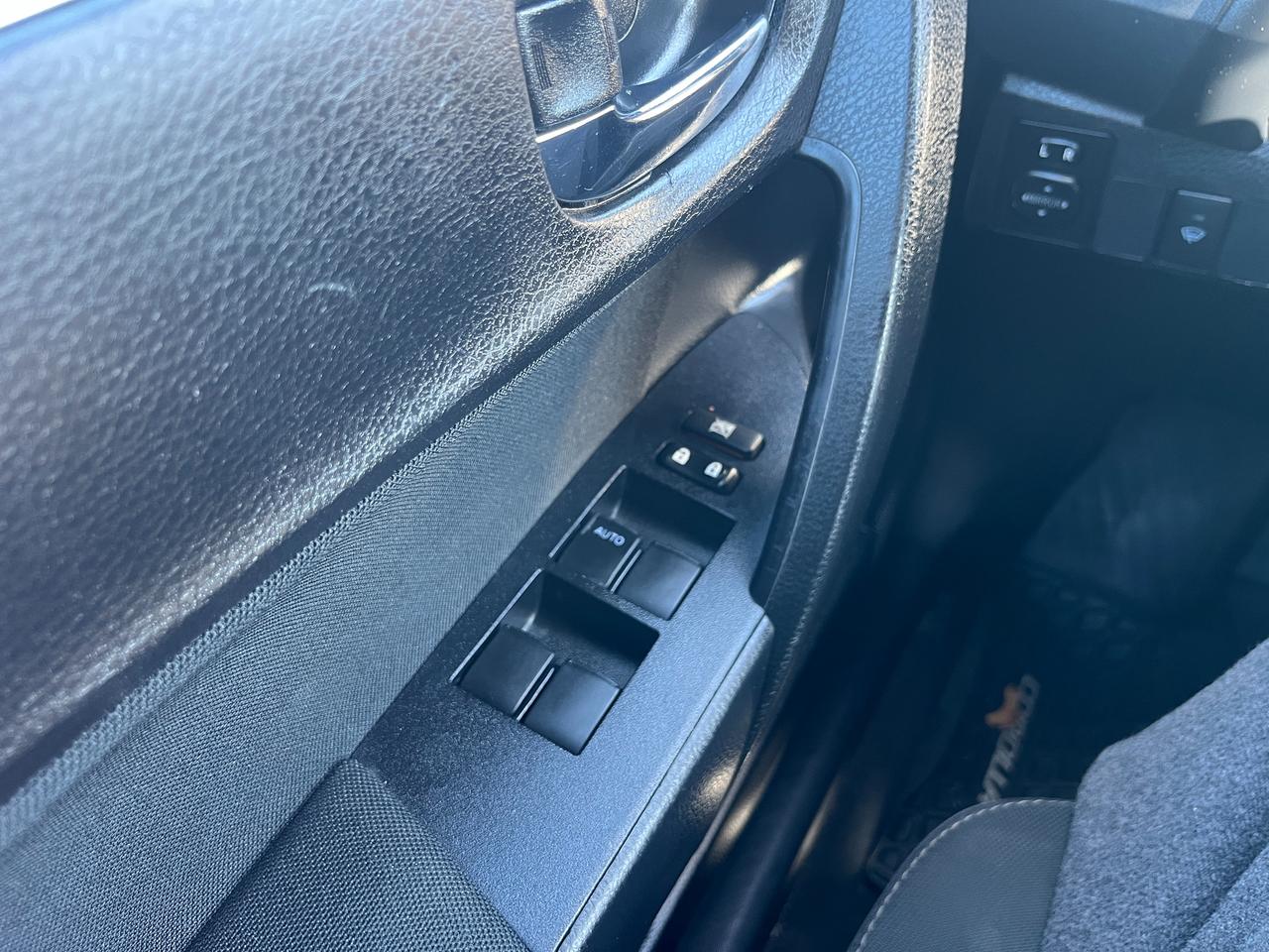 2018 Toyota Corolla LE CVT Photo