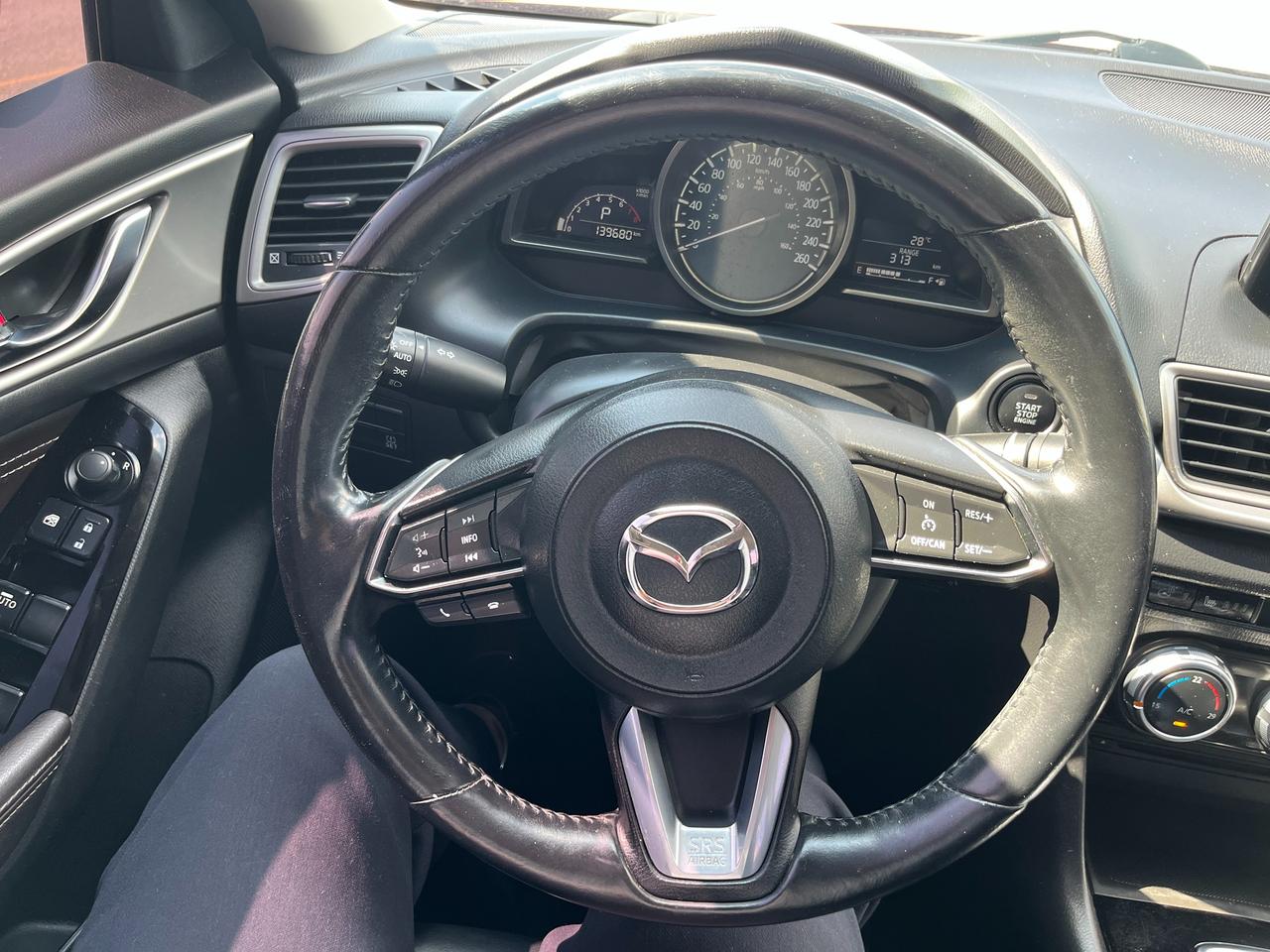 2018 Mazda MAZDA3 SE Auto Photo