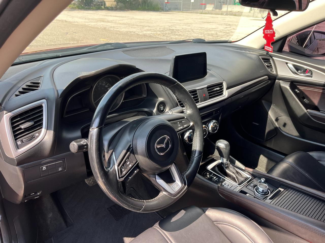 2018 Mazda MAZDA3 SE Auto Photo