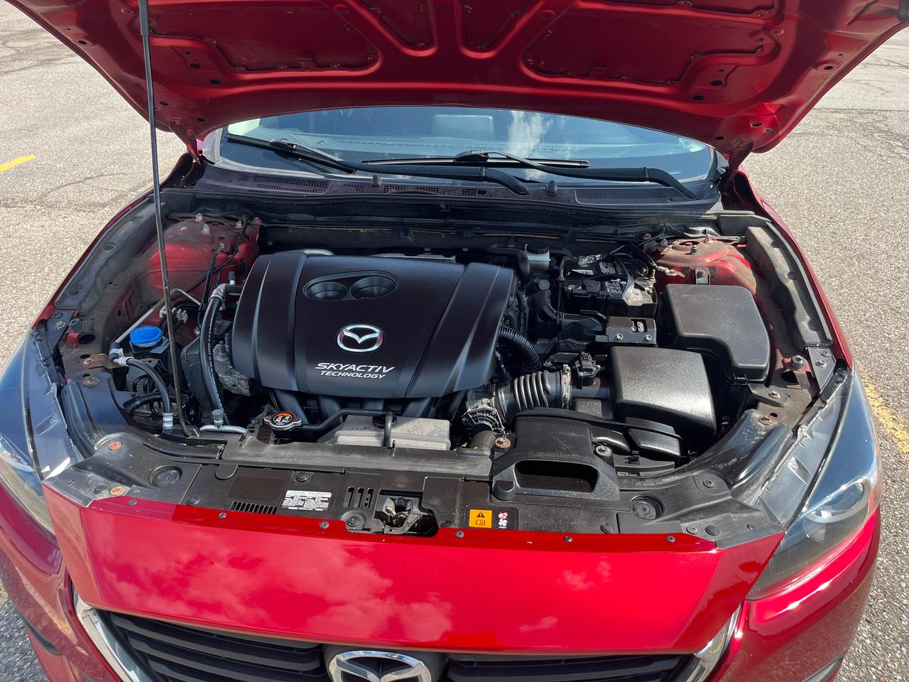 2018 Mazda MAZDA3 SE Auto Photo