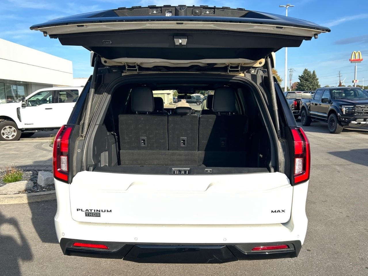 2025 Ford Expedition Platinum Max 4X4 Photo