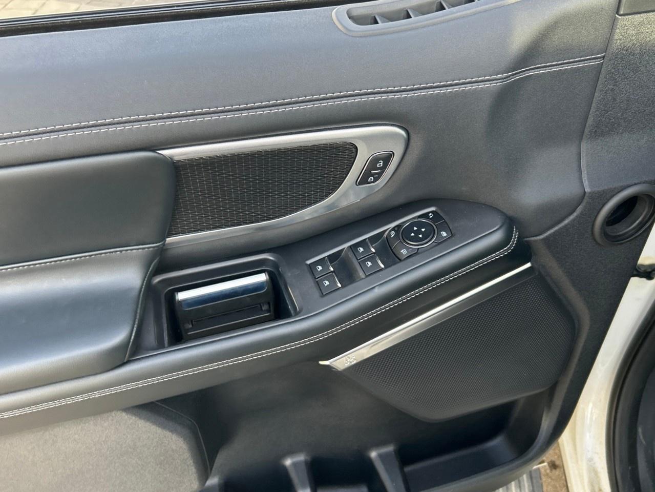 2025 Ford Expedition Platinum Max 4X4 Photo
