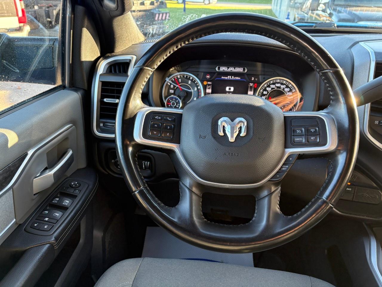 2022 RAM 3500 Big Horn 4x4 Crew Cab 6'4" Box Photo