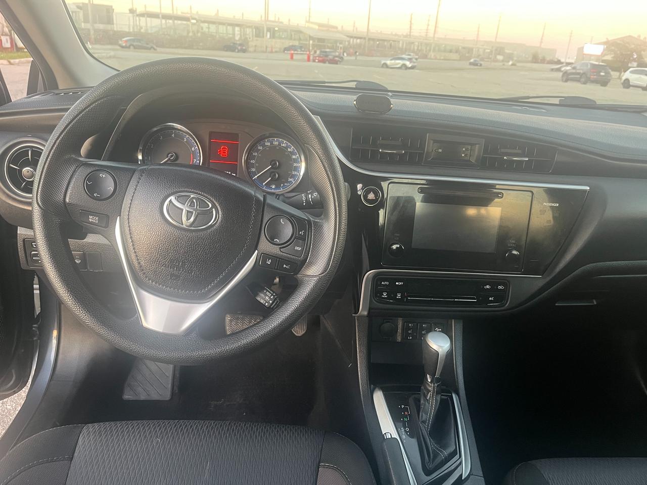 2017 Toyota Corolla 4dr Sdn CVT LE Photo