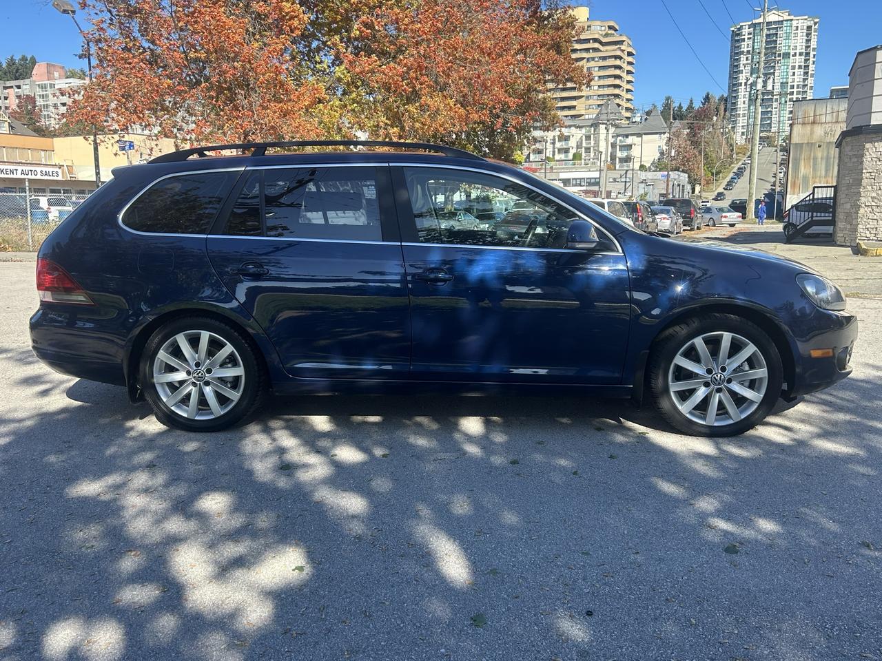 2014 Volkswagen Golf Wagon HIGHLINE - Photo #5