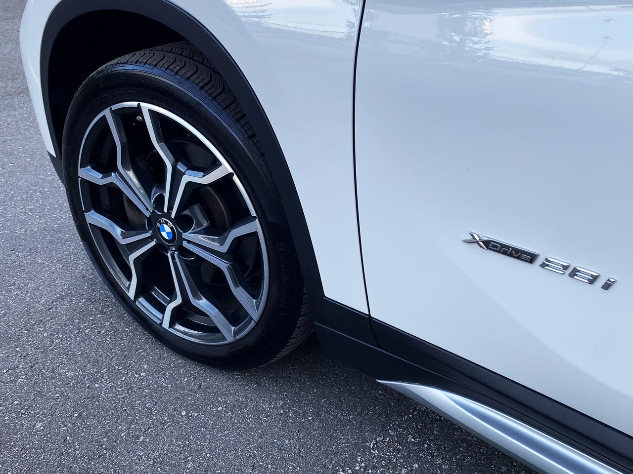 2016 BMW X1 xDRIVE28i-SPORT PKG-NAV-CAMERA-HUD-PANO ROOF Photo