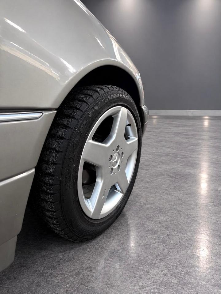 1995 Mercedes-Benz S-Class 3.2L Photo