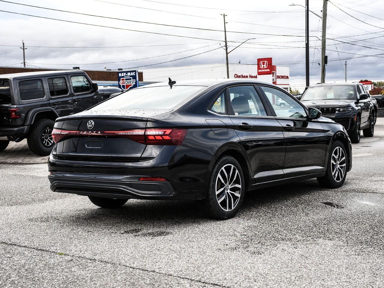 2025 Volkswagen Jetta Comfortline AUTO Photo