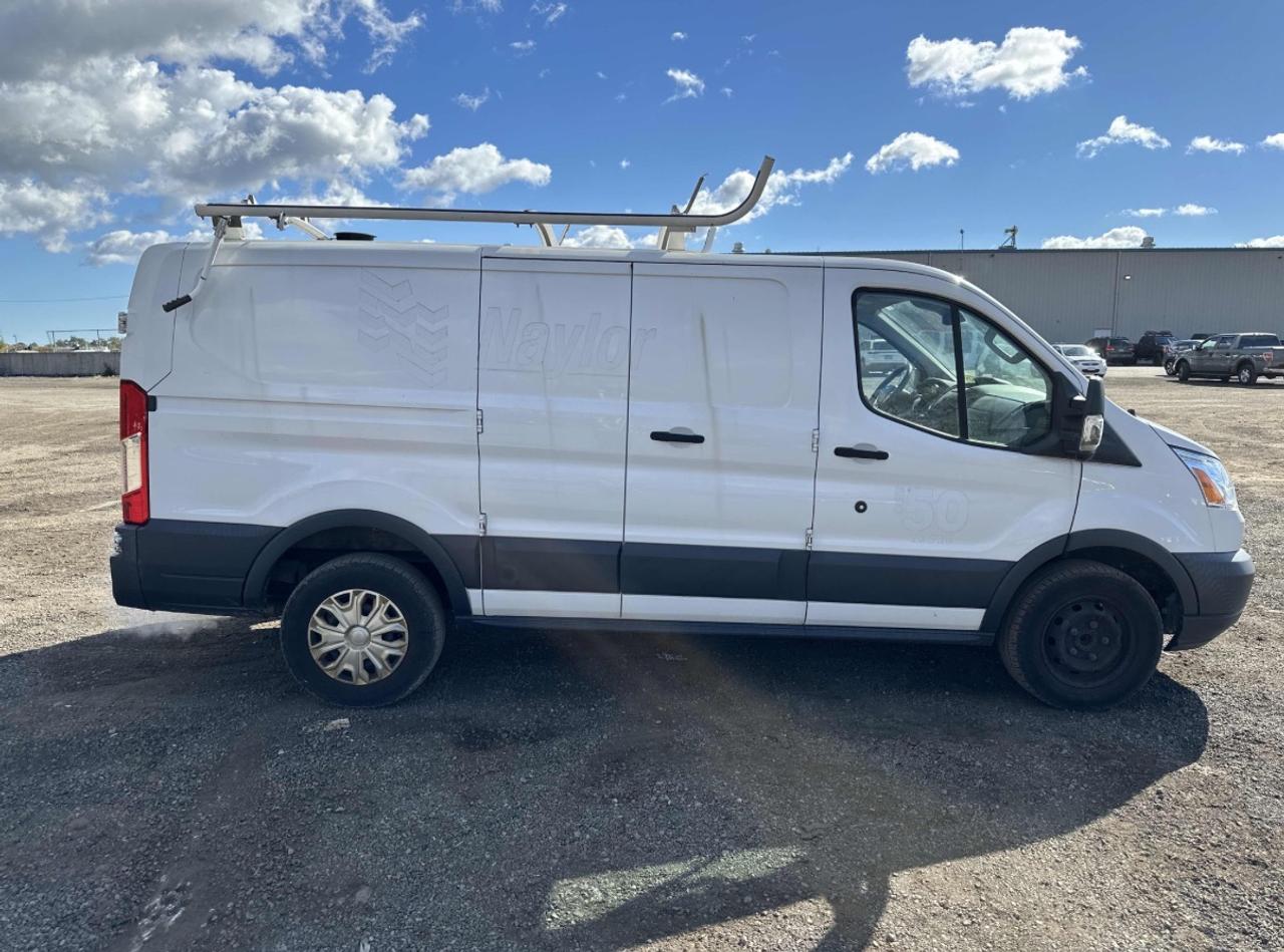 2018 Ford Transit T-150 130" Low Rf 8600 GVWR Swing-Out RH Dr Photo2