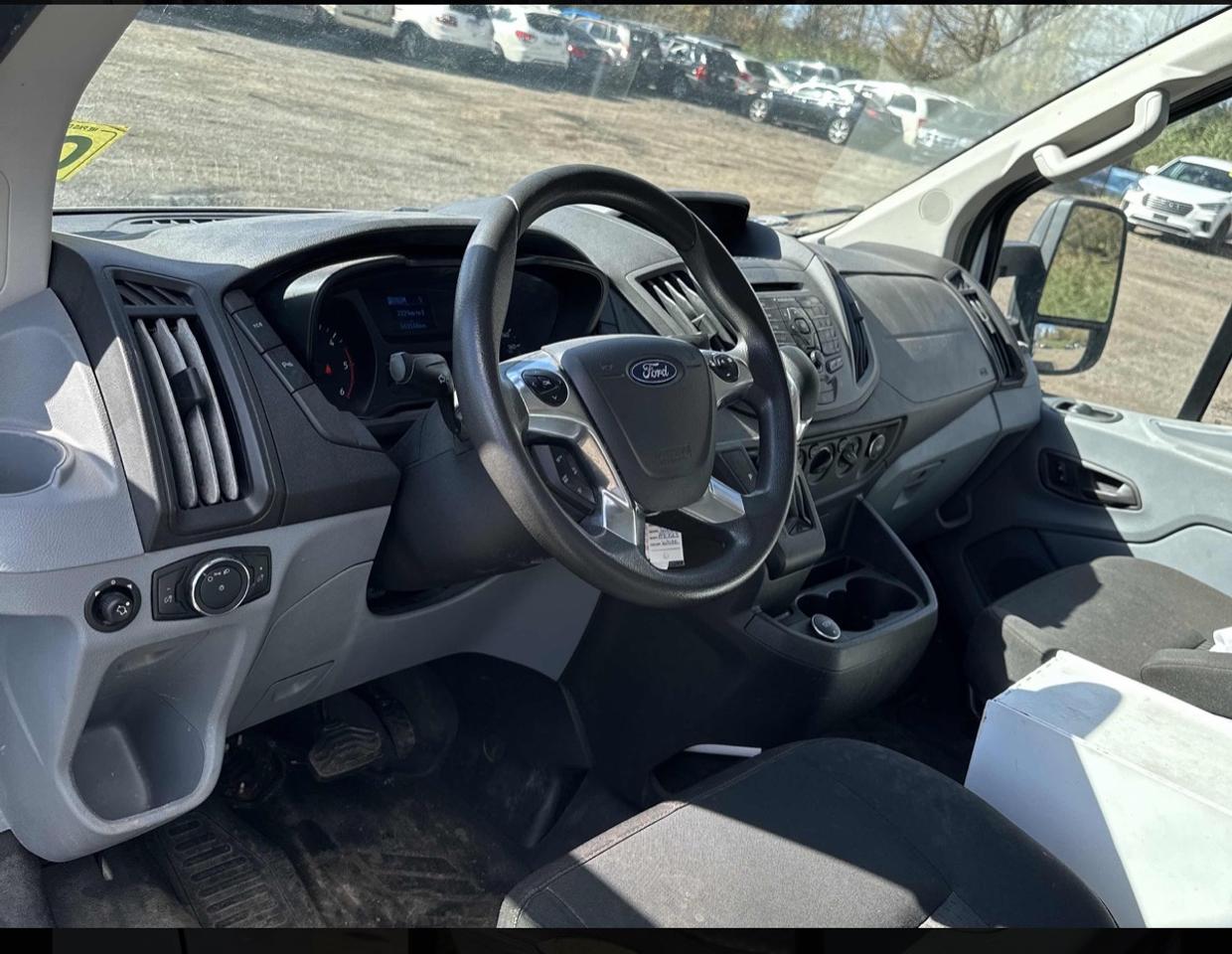 2018 Ford Transit T-150 130" Low Rf 8600 GVWR Swing-Out RH Dr Photo