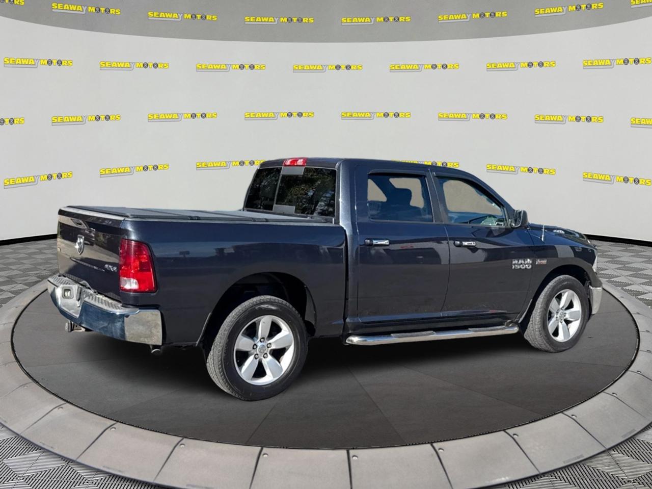 2017 RAM 1500 SLT Photo2