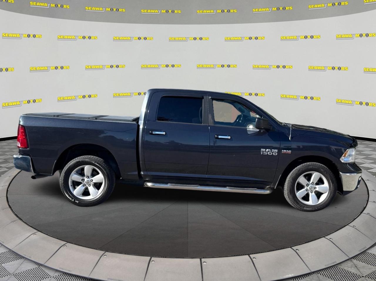 2017 RAM 1500 SLT Photo1