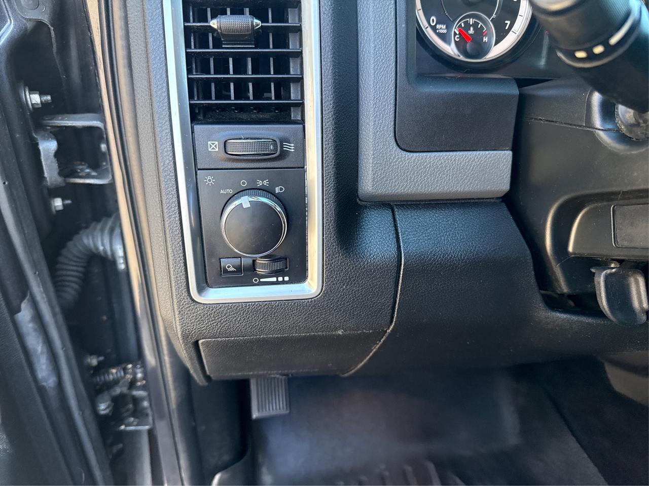 2017 RAM 1500 SLT Photo