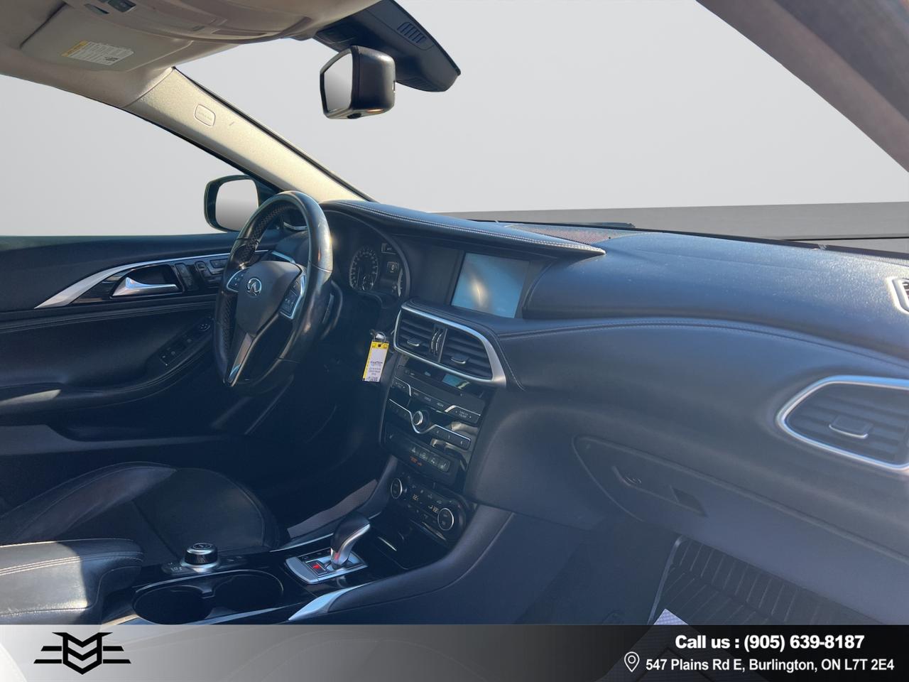 2018 Infiniti QX30 QX30 - Navigation System - Backup Camera !!! Photo