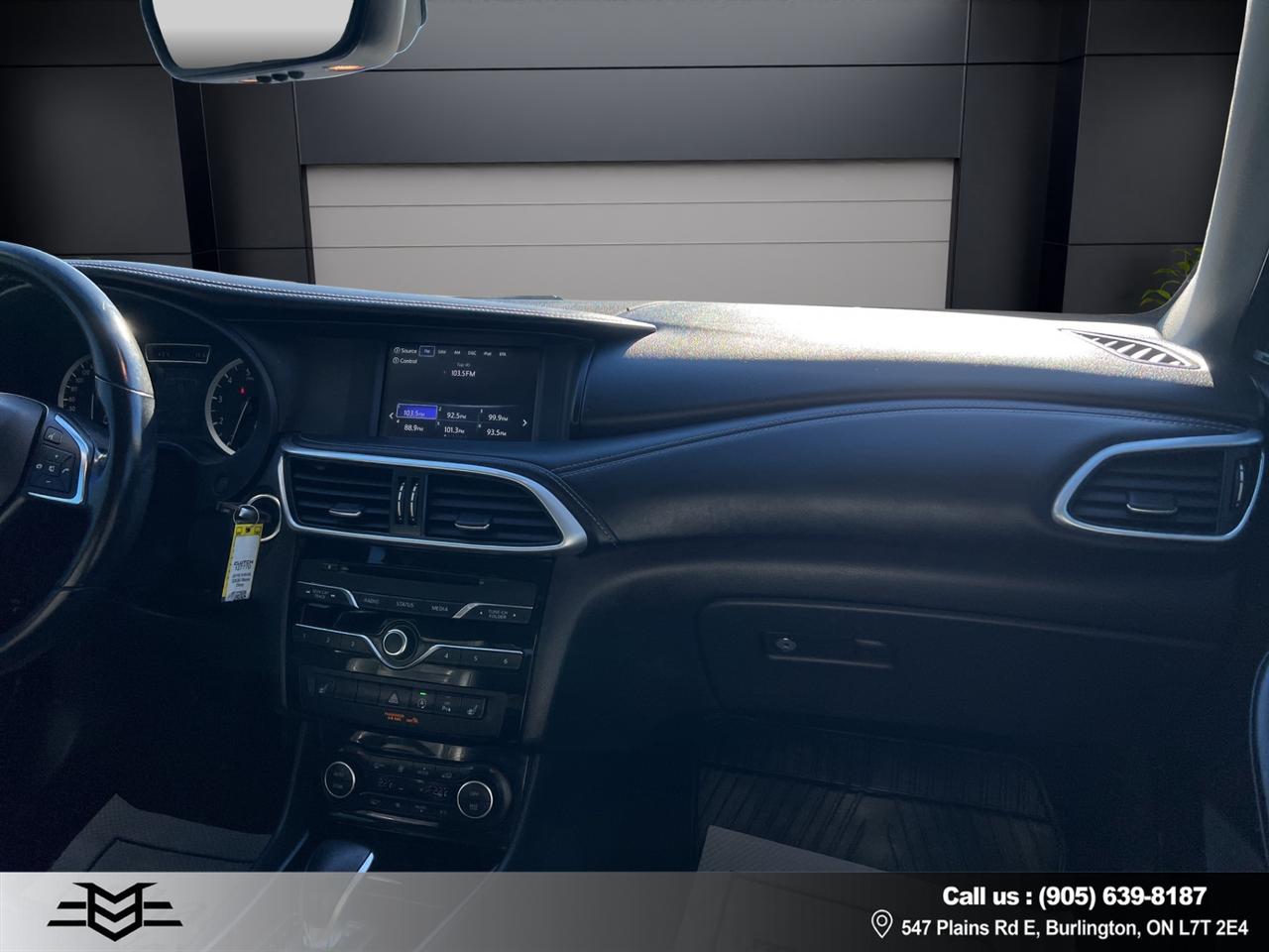 2018 Infiniti QX30 QX30 - Navigation System - Backup Camera !!! Photo