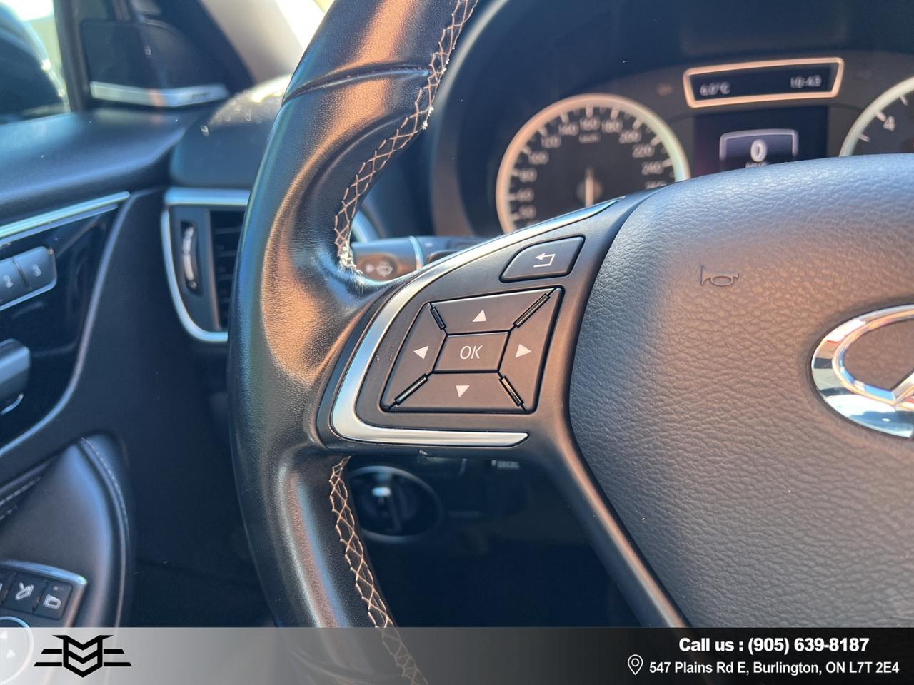 2018 Infiniti QX30 QX30 - Navigation System - Backup Camera !!! Photo