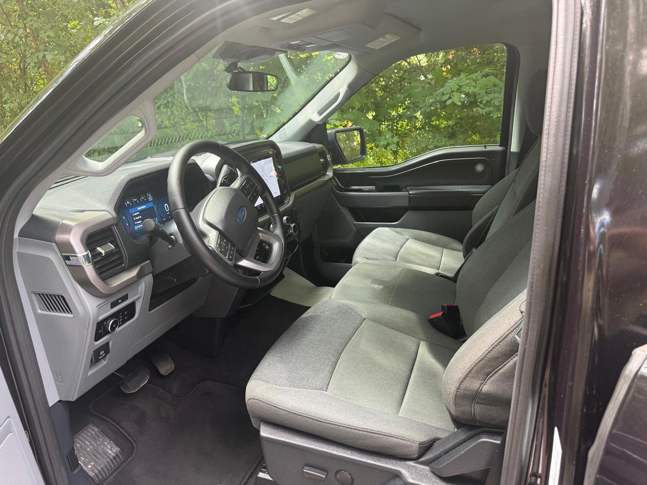 2025 Ford F-150 XLT 4WD SuperCrew 5.5' Box Photo