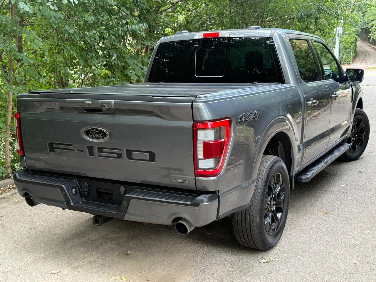 2023 Ford F-150 Lariat 4WD SuperCrew 5.5' Box Photo