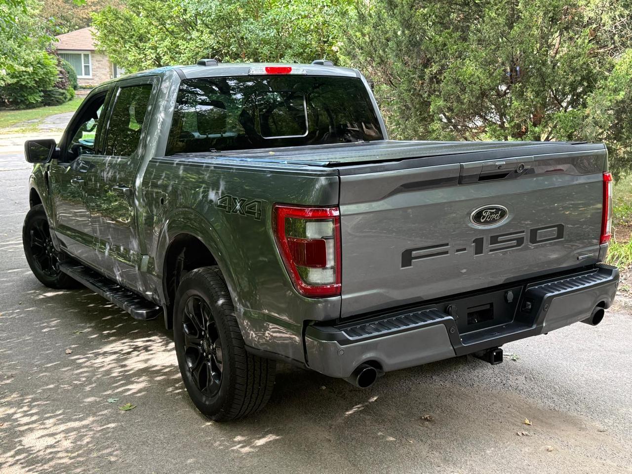 2023 Ford F-150 Lariat 4WD SuperCrew 5.5' Box Photo