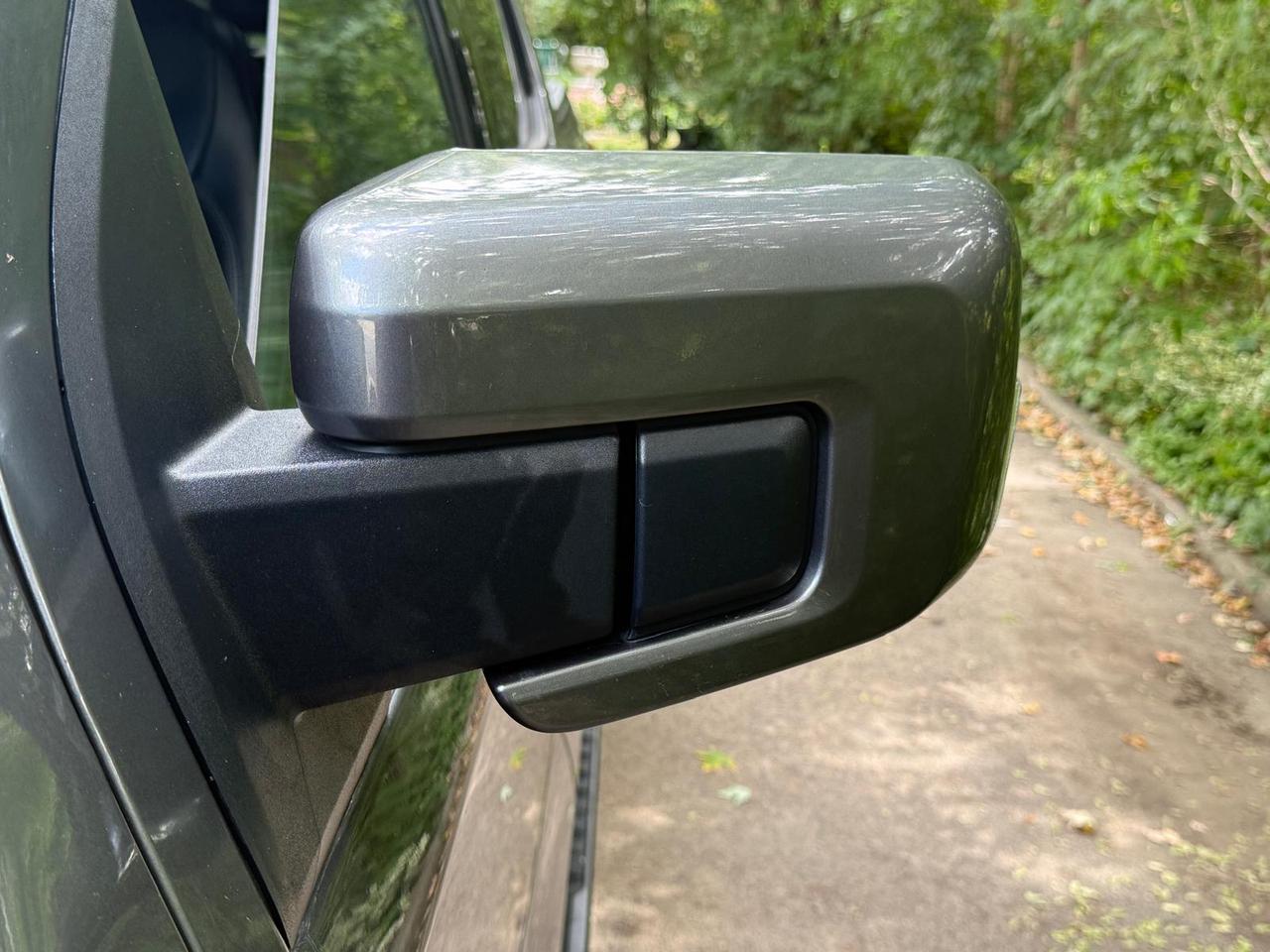 2023 Ford F-150 Lariat 4WD SuperCrew 5.5' Box Photo