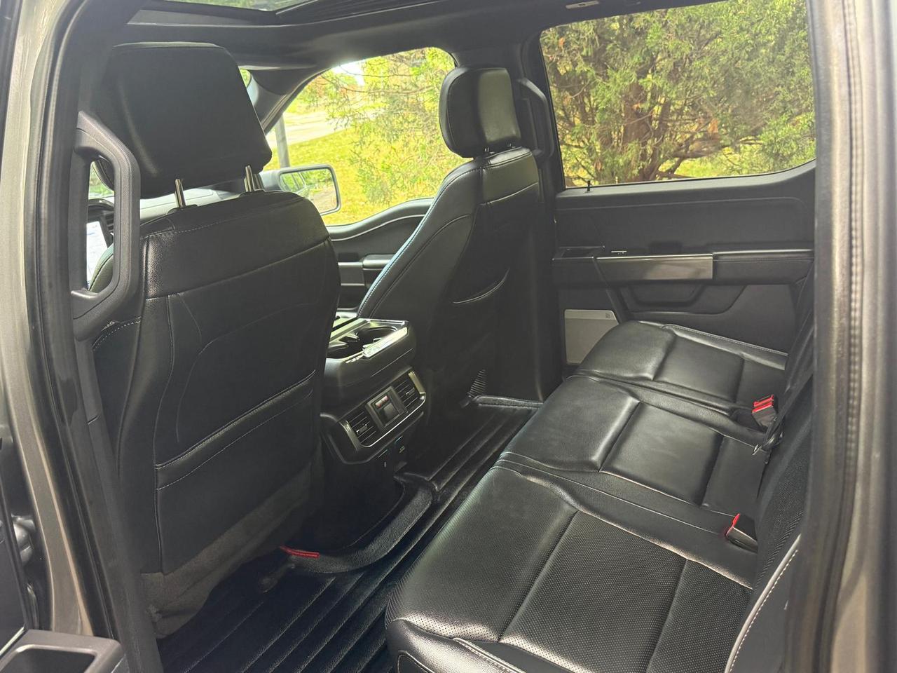 2023 Ford F-150 Lariat 4WD SuperCrew 5.5' Box Photo