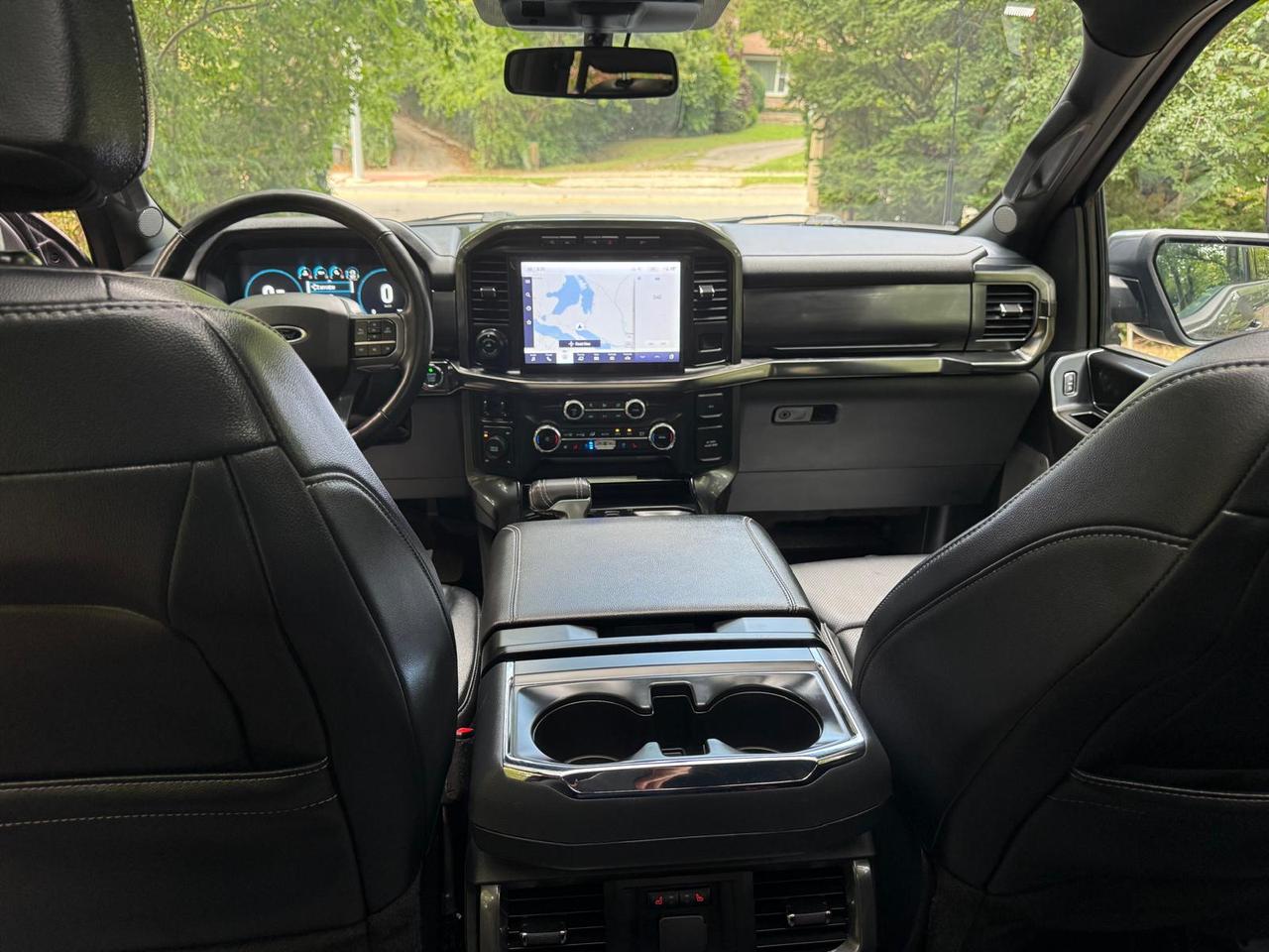 2023 Ford F-150 Lariat 4WD SuperCrew 5.5' Box Photo