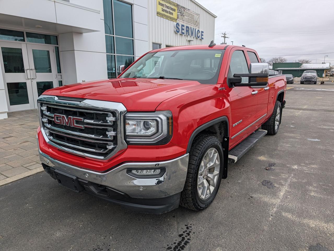 2017 GMC Sierra 1500 SLT Photo0