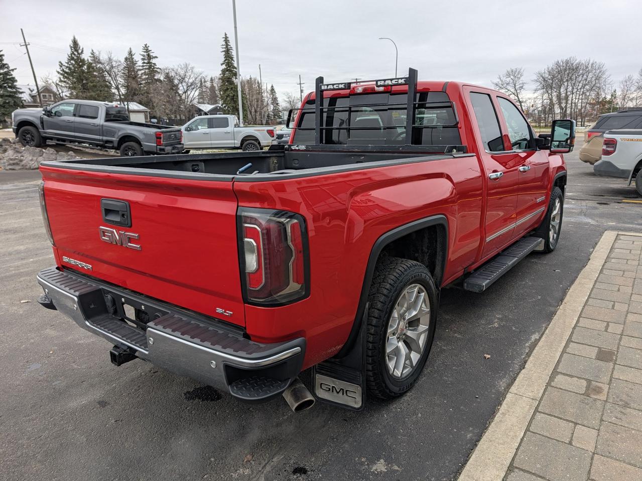 2017 GMC Sierra 1500 SLT Photo4