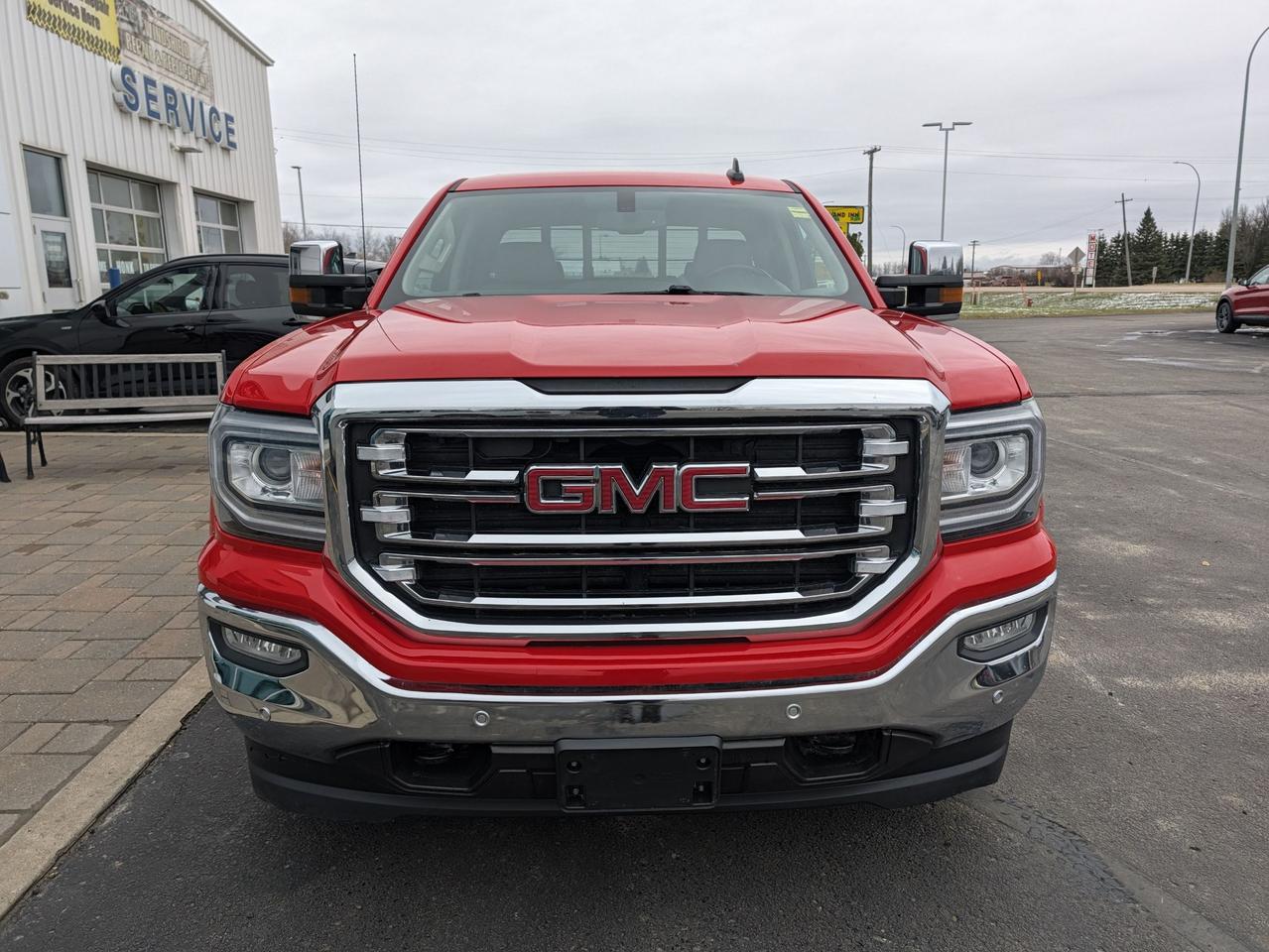 2017 GMC Sierra 1500 SLT Photo1