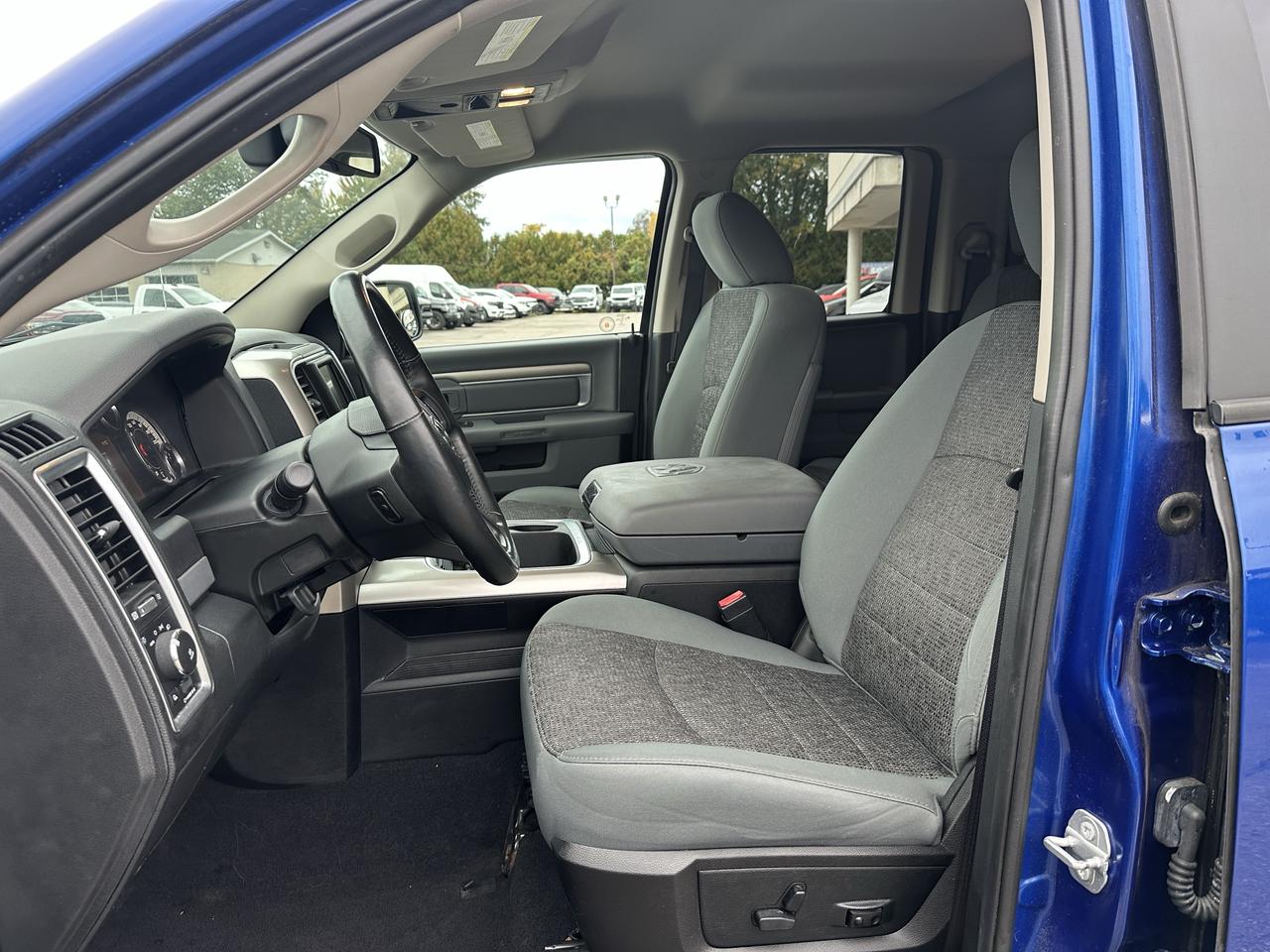 2016 RAM 1500 Big Horn Photo
