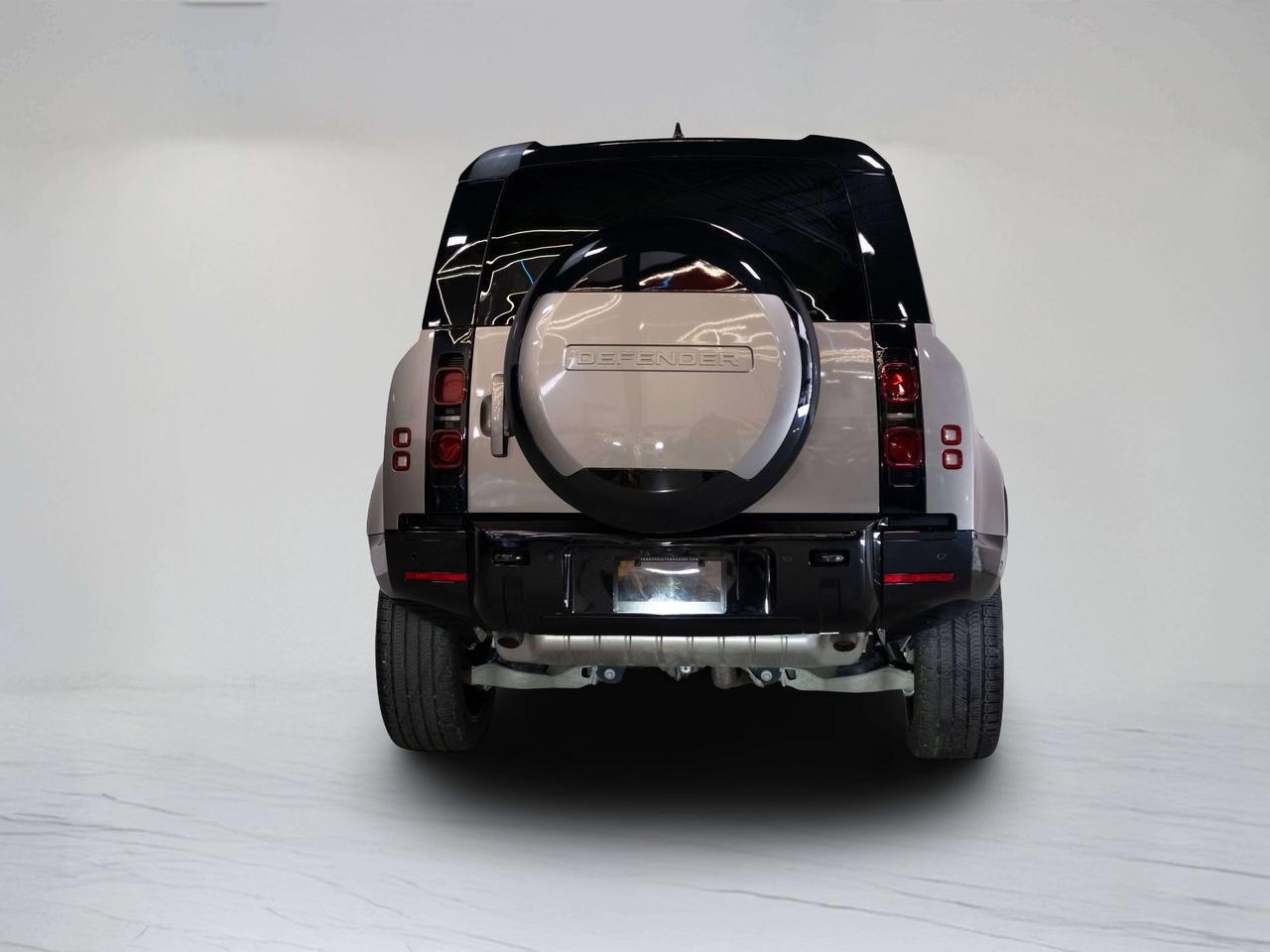 2025 Land Rover Defender X-DYNAMIC | SE | P400 | PANO | 22 IN Photo