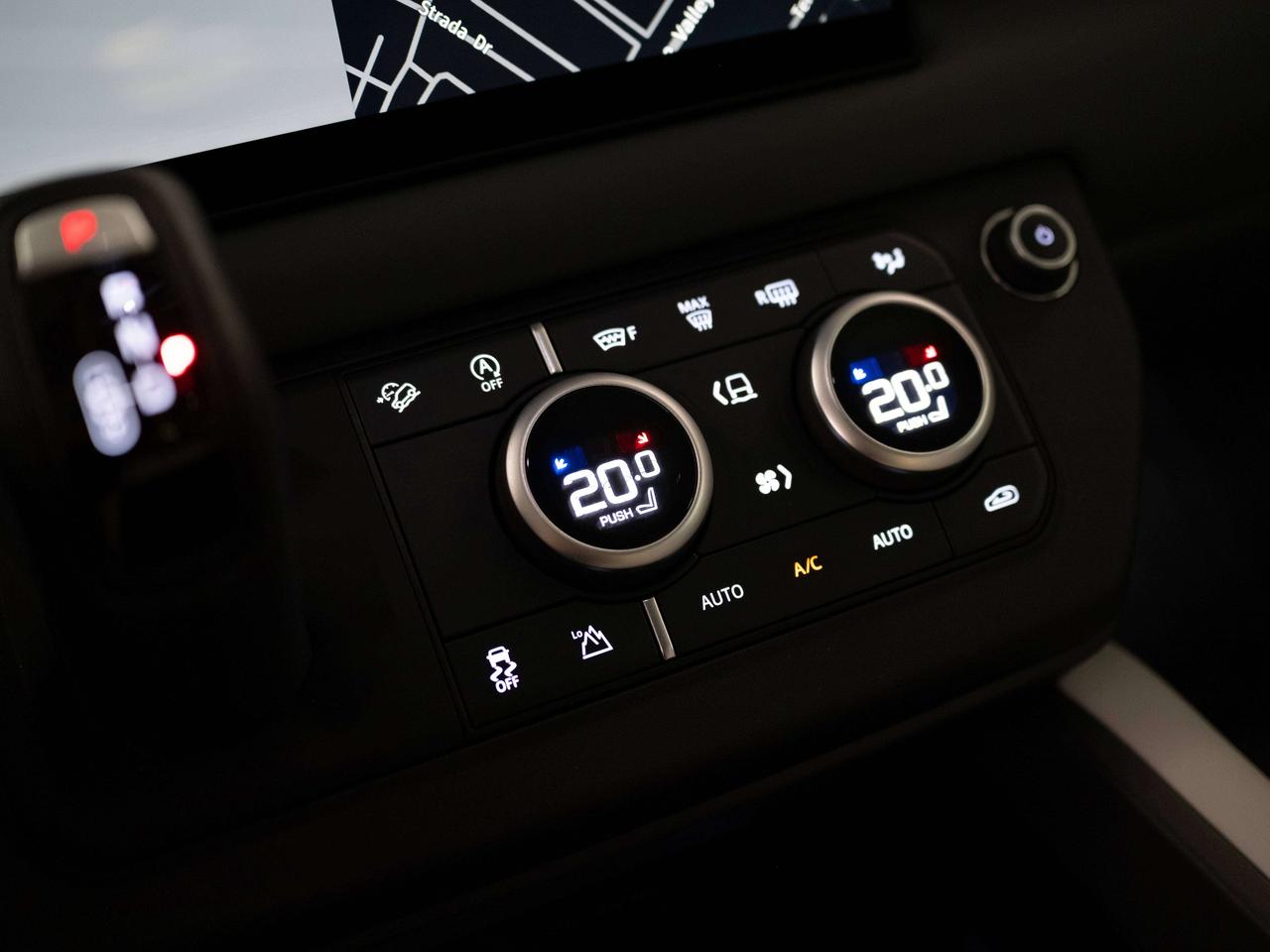 2025 Land Rover Defender X-DYNAMIC | SE | P400 | PANO | 22 IN Photo