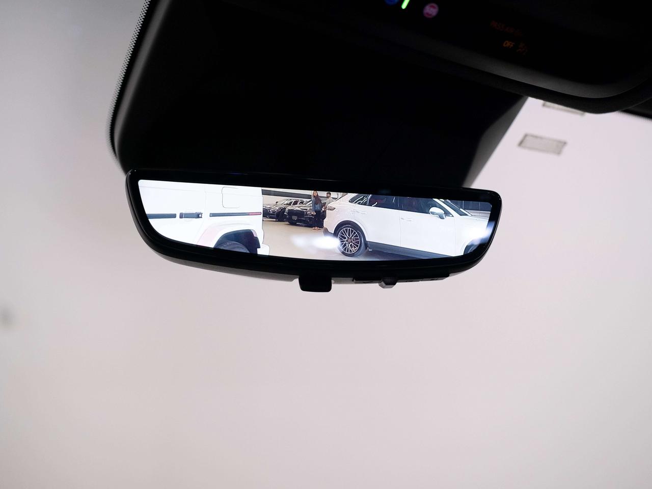 2024 Cadillac Escalade SPORT PLATINUM | 7 PASS | TOURING & ONYX PKG Photo