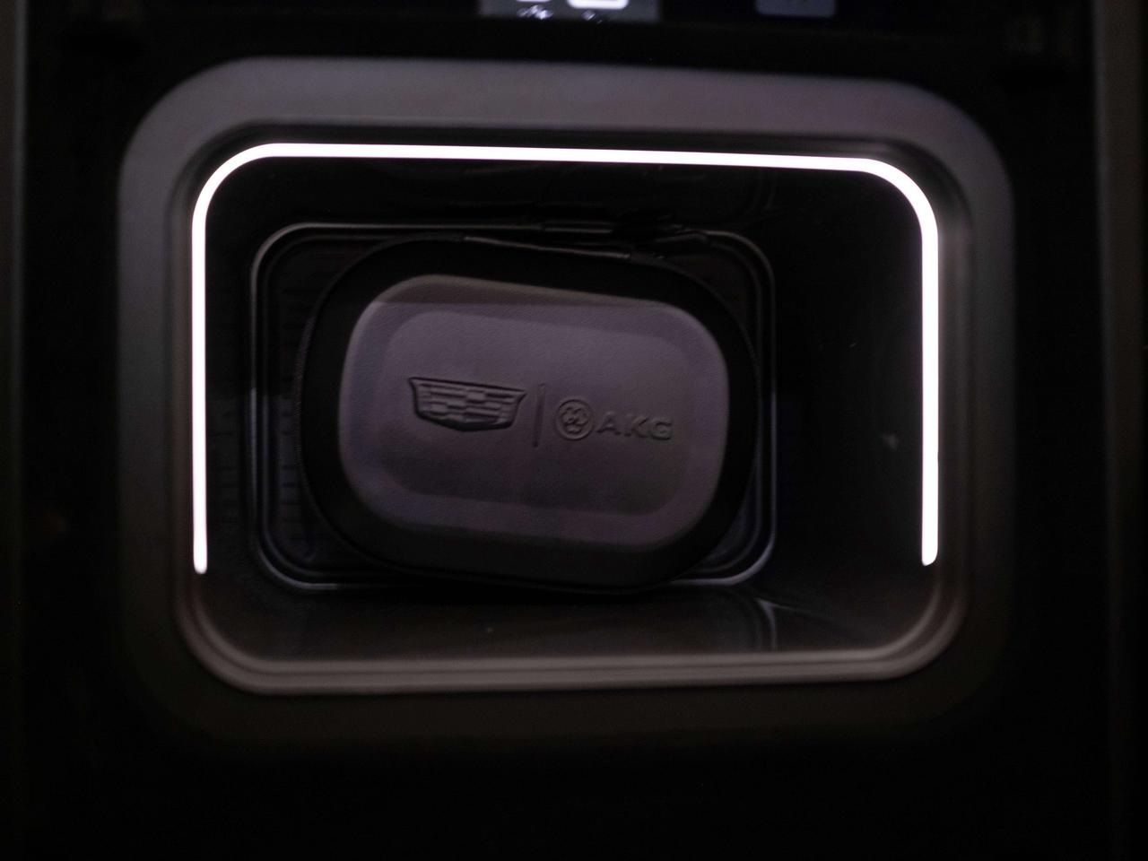 2024 Cadillac Escalade SPORT PLATINUM | 7 PASS | TOURING & ONYX PKG Photo
