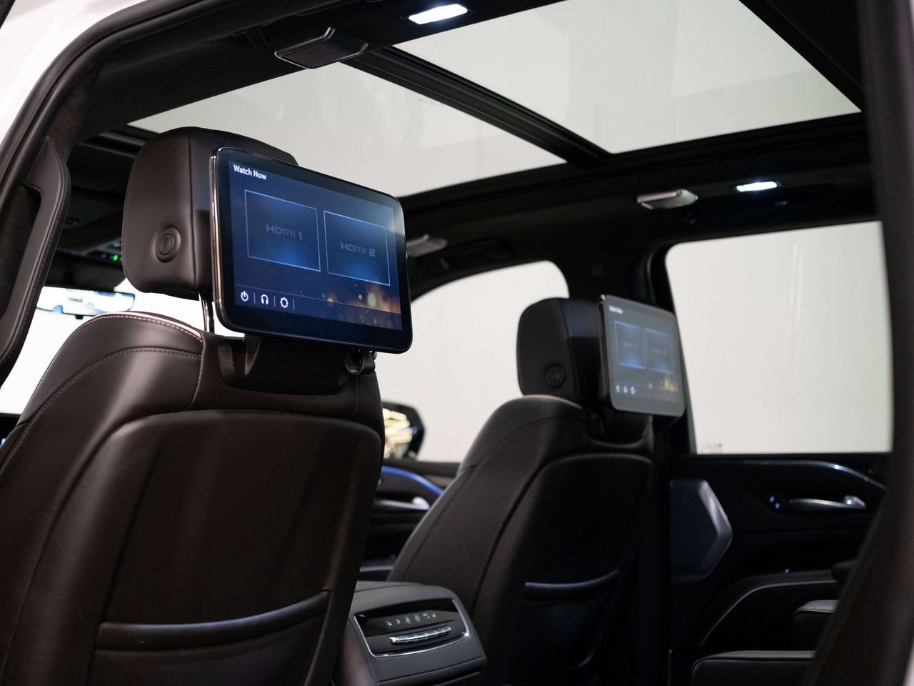 2024 Cadillac Escalade SPORT PLATINUM | 7 PASS | TOURING & ONYX PKG Photo