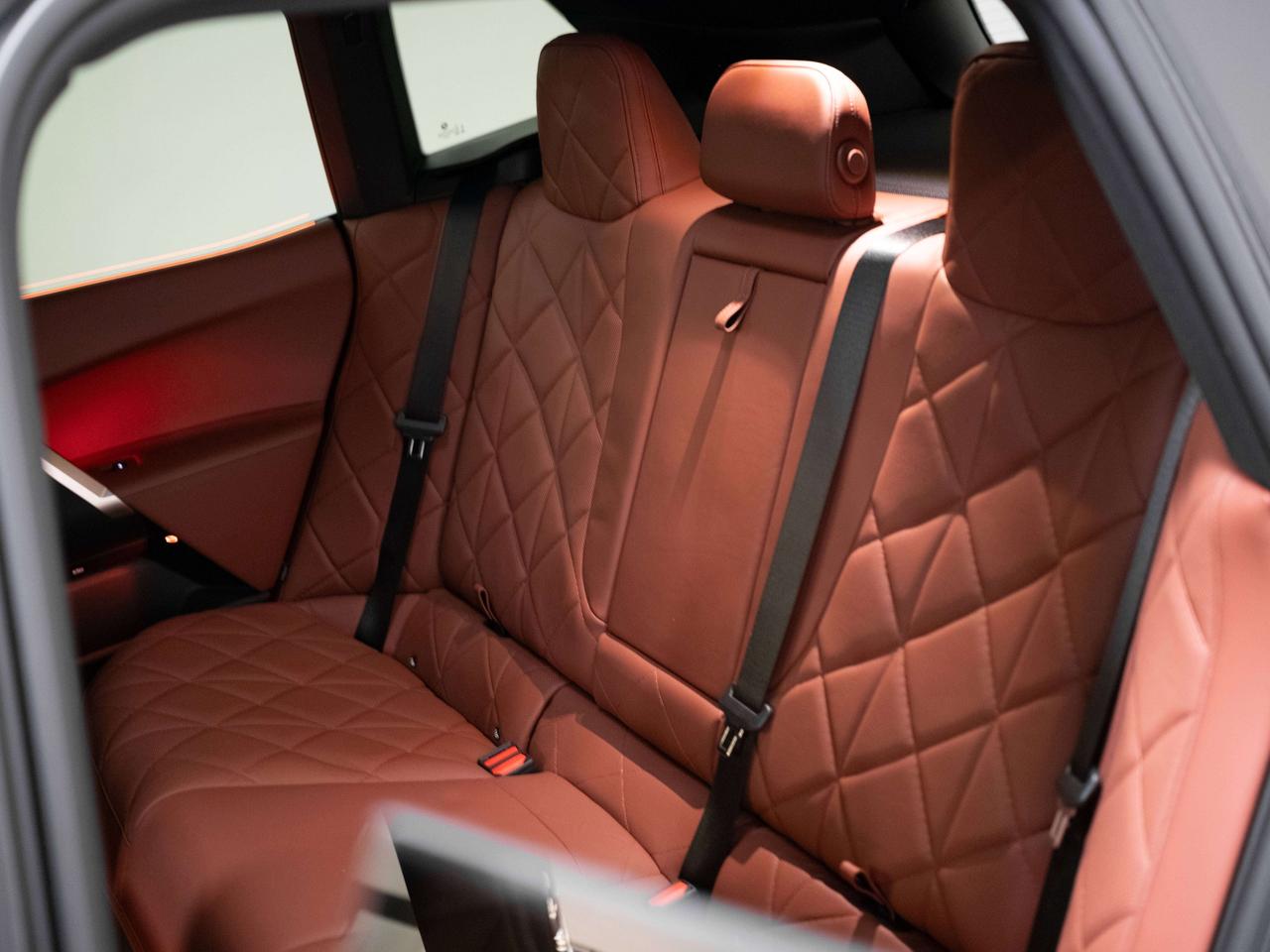 2025 BMW iX XDRIVE50 | PREMIUM ENHANCED | ASSIST PKG | 22 IN Photo