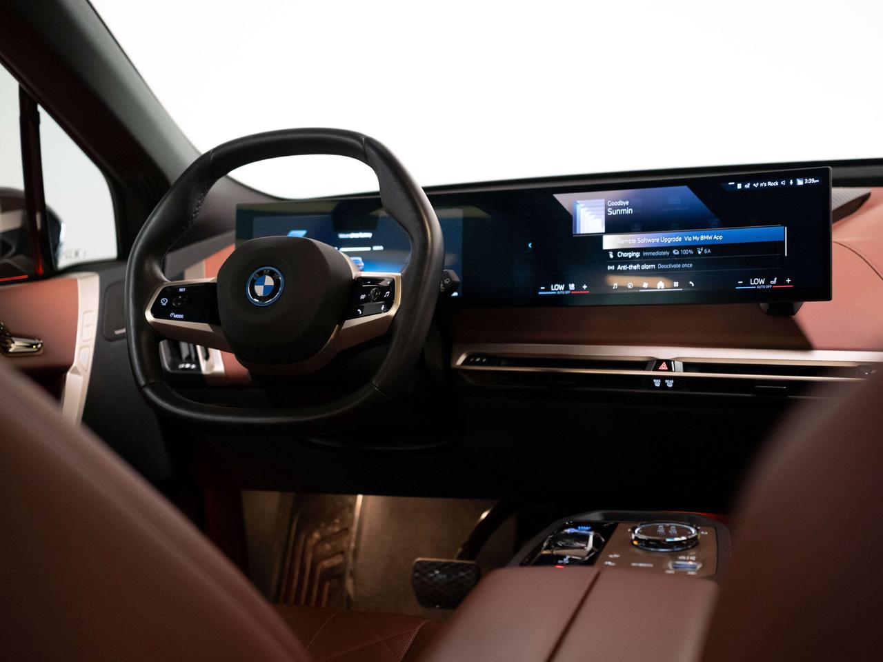 2025 BMW iX XDRIVE50 | PREMIUM ENHANCED | ASSIST PKG | 22 IN Photo