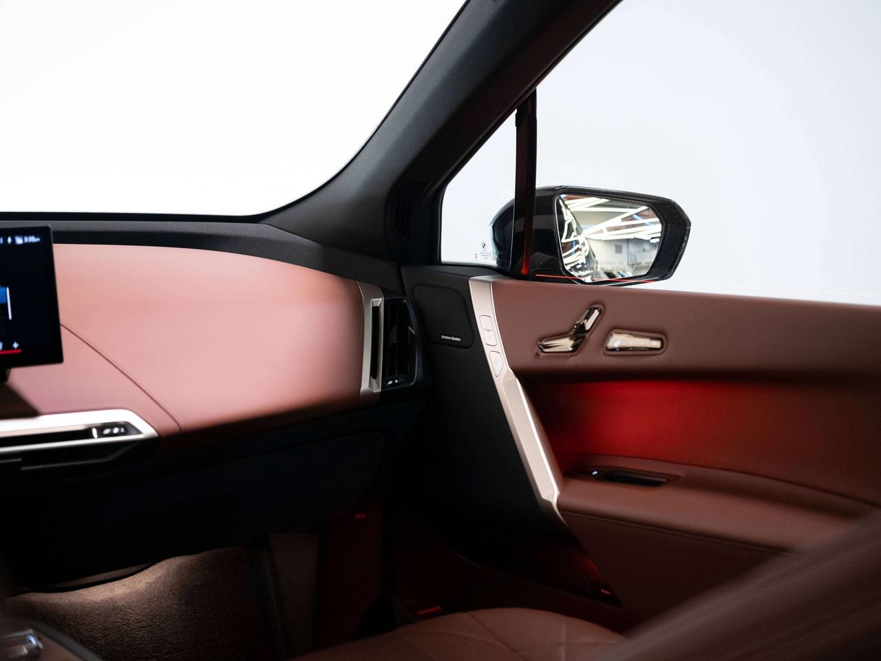 2025 BMW iX XDRIVE50 | PREMIUM ENHANCED | ASSIST PKG | 22 IN Photo