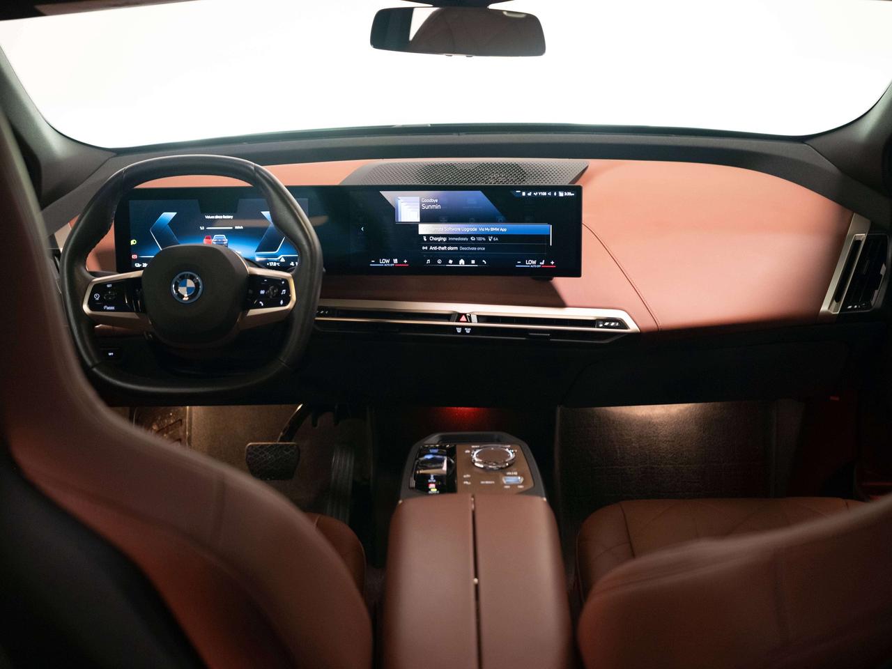 2025 BMW iX XDRIVE50 | PREMIUM ENHANCED | ASSIST PKG | 22 IN Photo