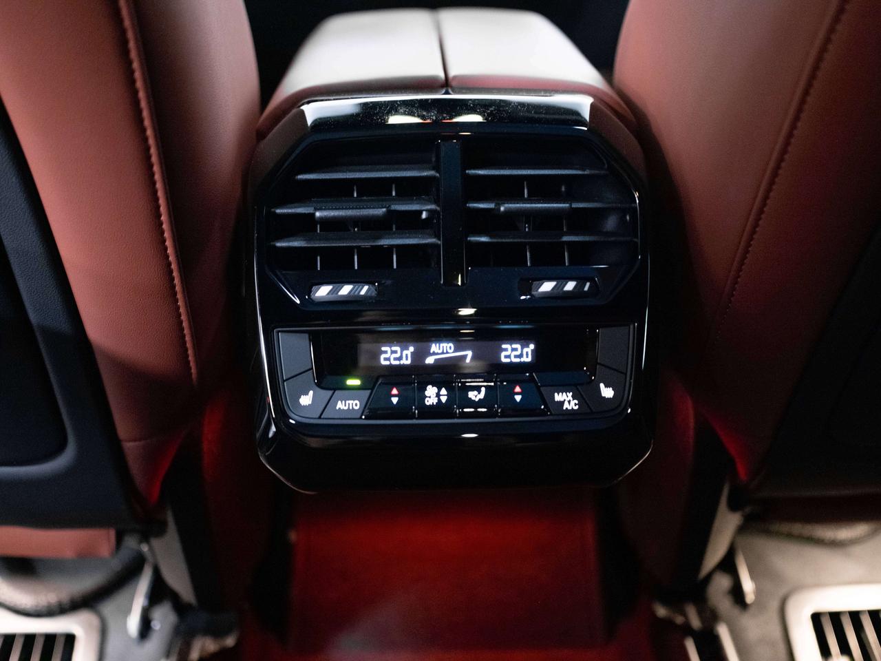 2025 BMW iX XDRIVE50 | PREMIUM ENHANCED | ASSIST PKG | 22 IN Photo