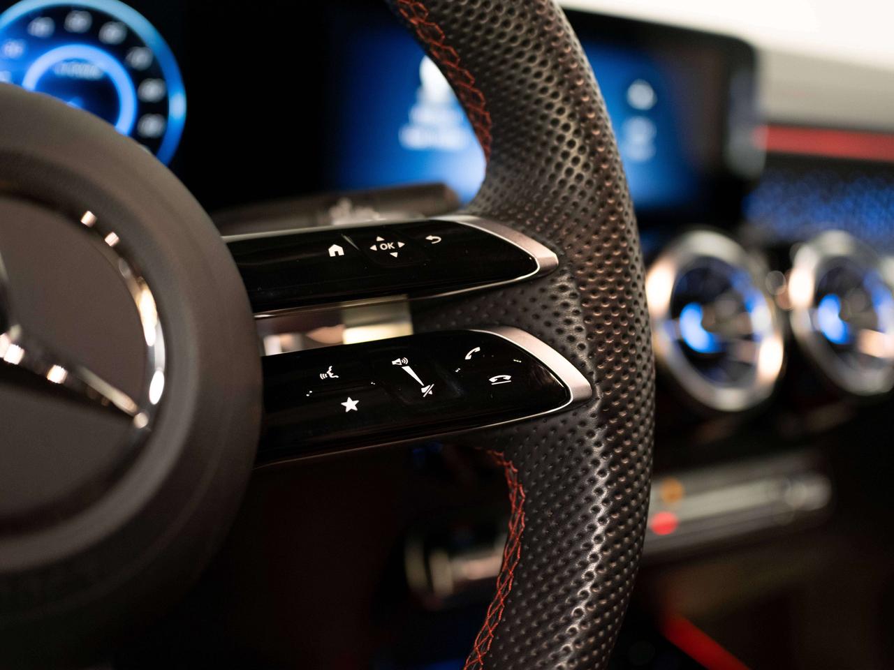 2025 Mercedes-Benz EQB 300 | MATTE | EXCLUSIVE & NIGHT PKG | 20 IN Photo