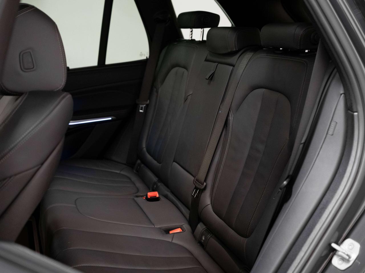 2022 BMW X5 XDRIVE40I | M-SPORT | PREMIUM ESSENTIAL | 22 IN Photo