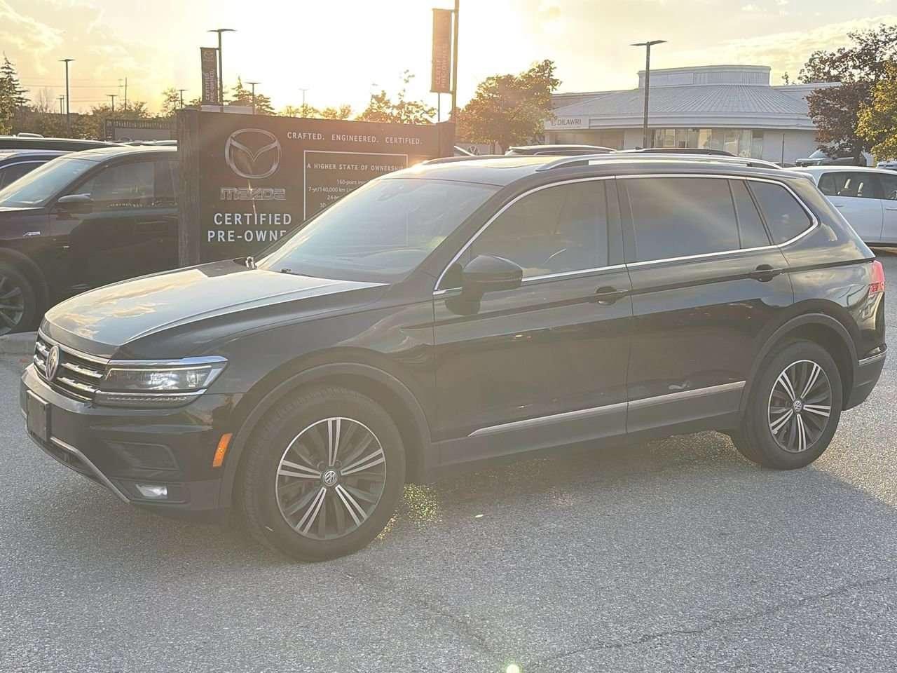 2018 Volkswagen Tiguan Highline 2.0T 8sp at w/Tip 4M ONE OWNER | DILAWRI CERTIFIED Photo