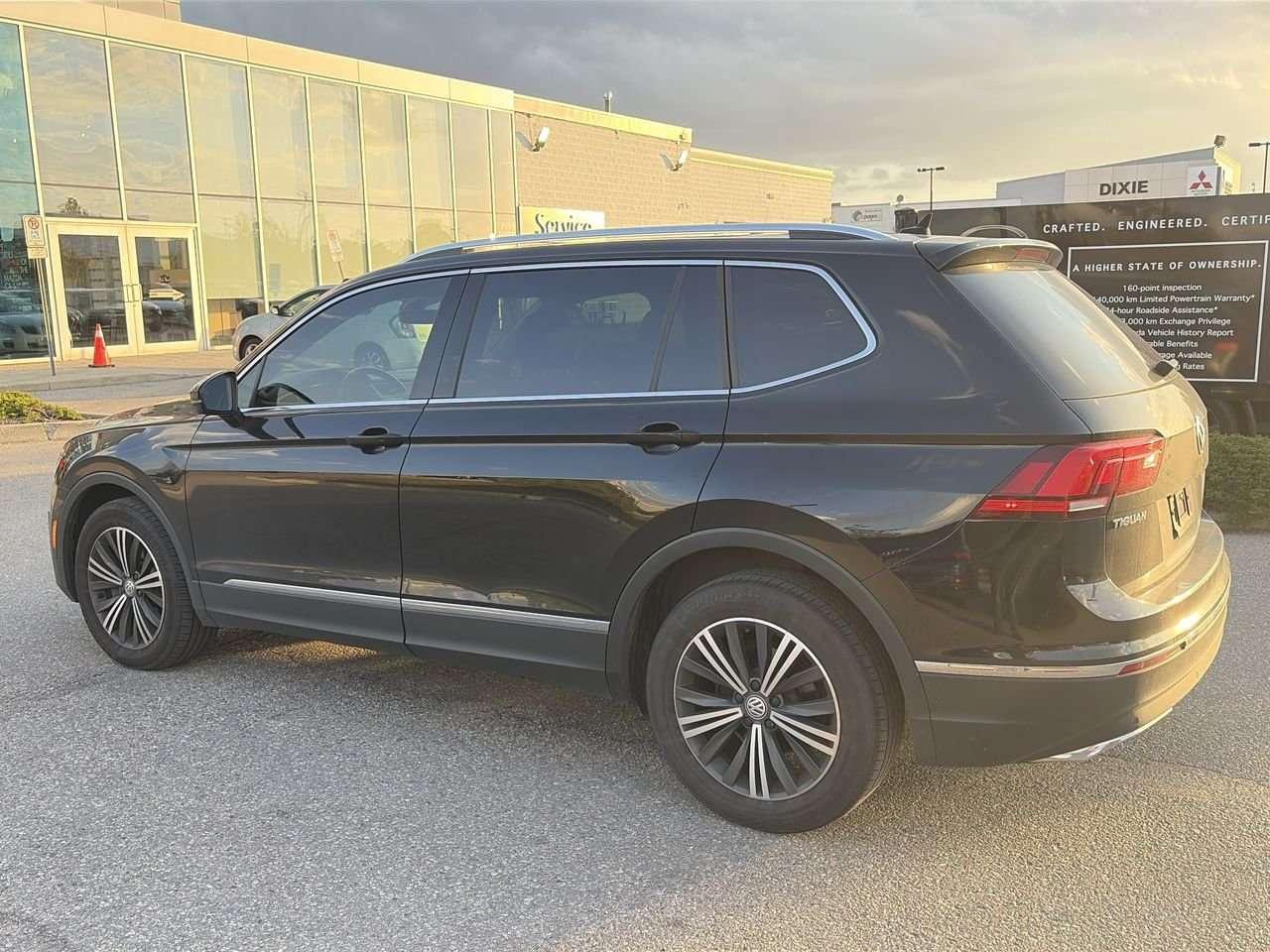 2018 Volkswagen Tiguan Highline 2.0T 8sp at w/Tip 4M ONE OWNER | DILAWRI CERTIFIED Photo