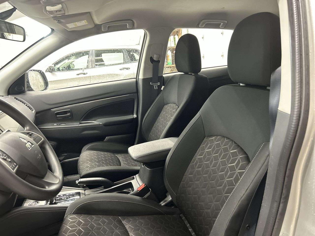 2026 Mitsubishi RVR AWD | HTD SEATS | CARPLAY | REAR CAM | CRUISE Photo